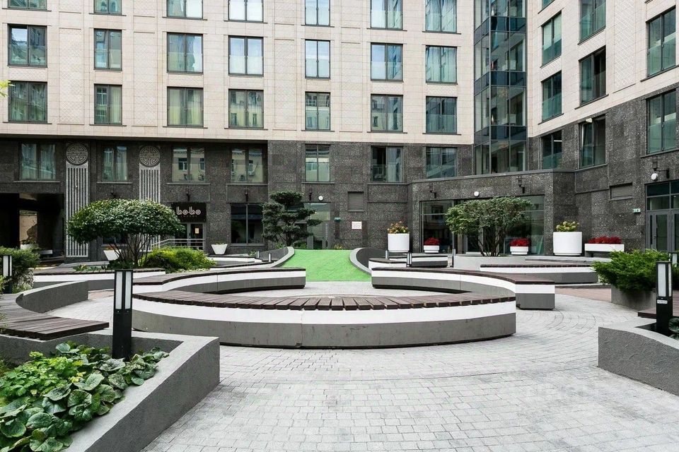 Продается 2-комнатная квартира, площадью 125.00 кв.м. Москва, улица Большая Садовая, дом 5к1