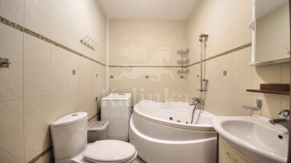 Продается 4-комнатная квартира, площадью 124.00 кв.м. Москва, улица Минская