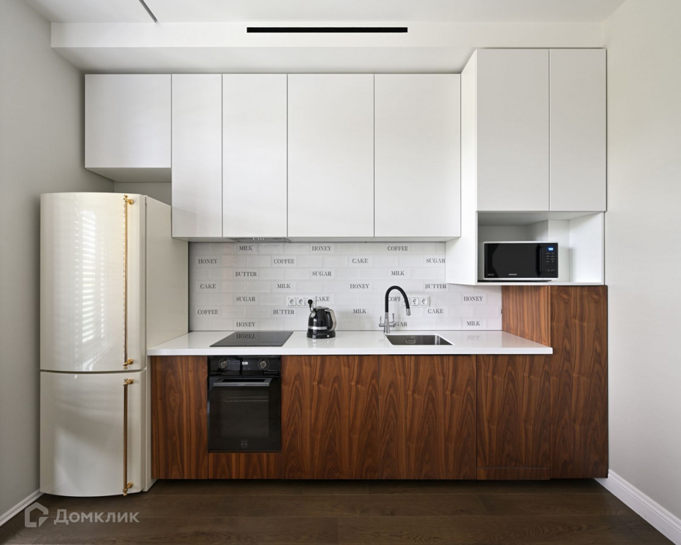 Продается 1-комнатная квартира, площадью 38.40 кв.м. Москва, улица Нежинская