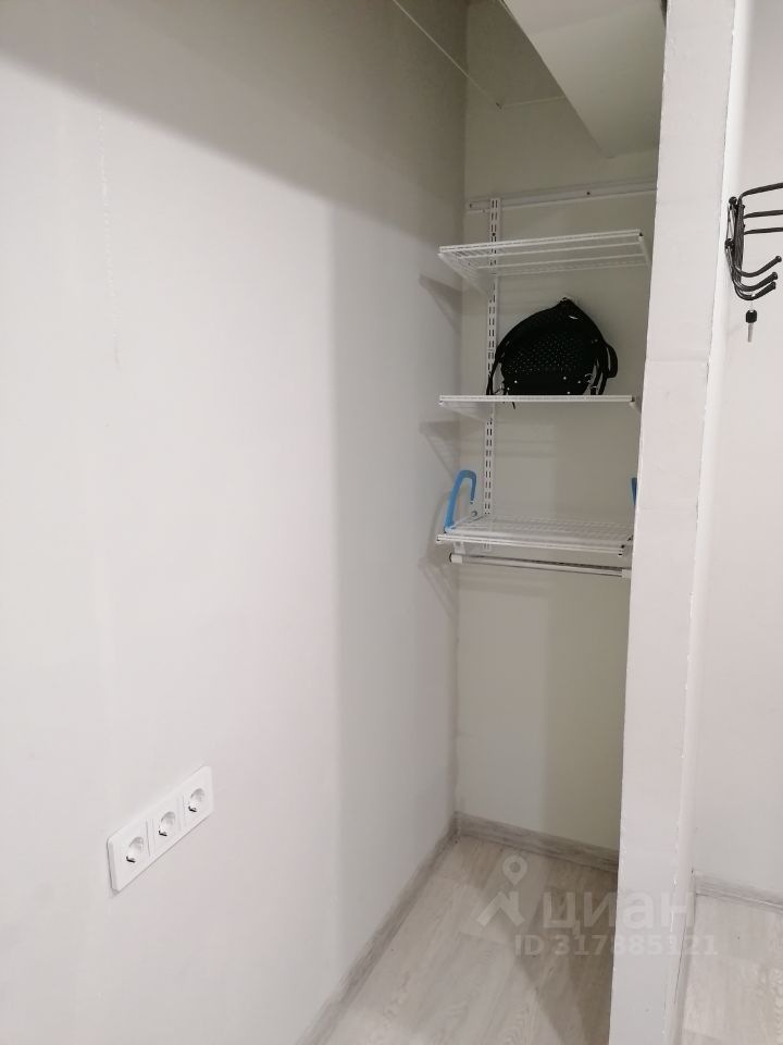 Продается 1-комнатная квартира, площадью 15.00 кв.м. Москва, улица Ремизова, дом 3к1