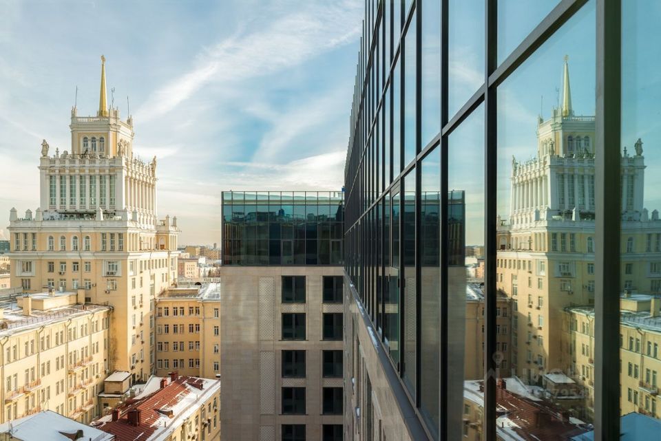 Продается 2-комнатная квартира, площадью 125.00 кв.м. Москва, улица Большая Садовая, дом 5к1