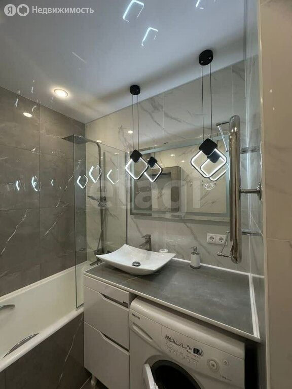 Продается 2-комнатная квартира, площадью 60.00 кв.м. Москва, улица Загорьевская, дом 17