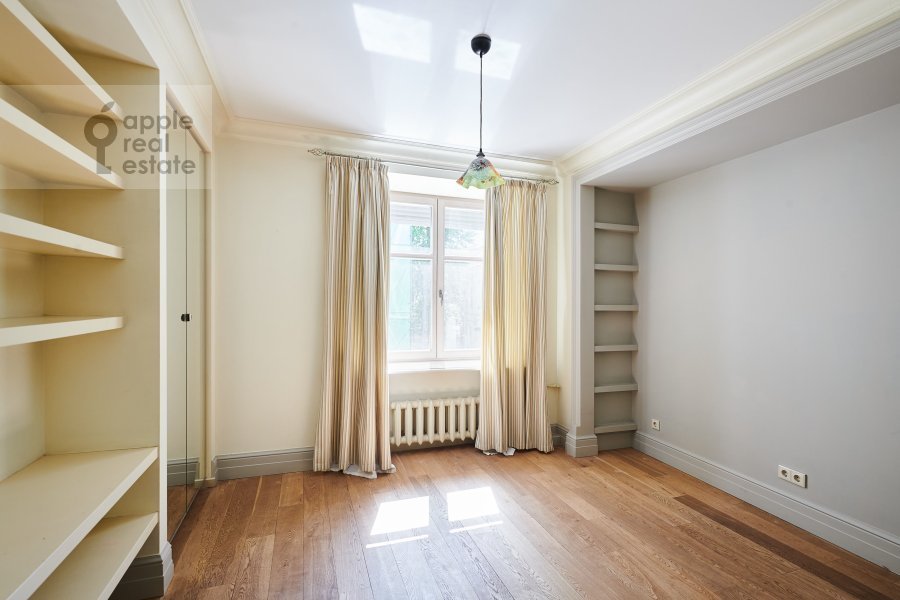 Продается 3-комнатная квартира, площадью 90.00 кв.м. Москва, переулок Козихинский Большой, дом 19/6