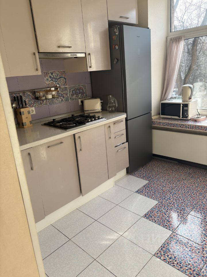 Продается 3-комнатная квартира, площадью 69.00 кв.м. Москва, улица Маршала Василевского, дом 1к1