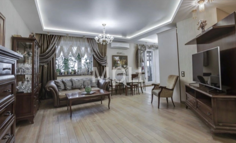Продается 2-комнатная квартира, площадью 75.00 кв.м. Москва, Сиреневый бульвар, дом 44к1