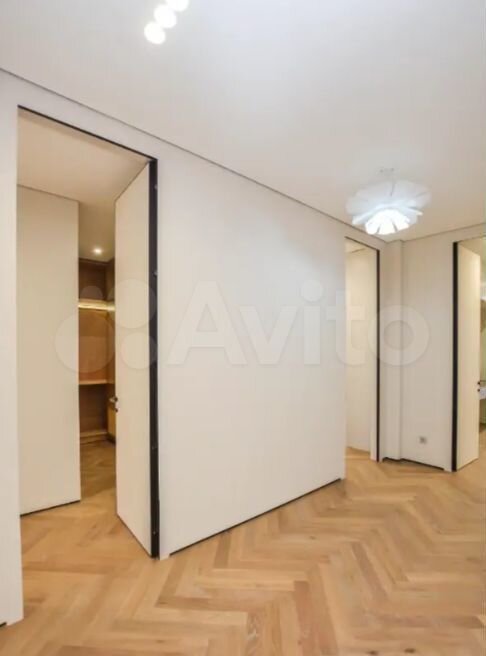 Продается 4-комнатная квартира, площадью 172.00 кв.м. Москва, переулок Неопалимовский 1-й, дом 8