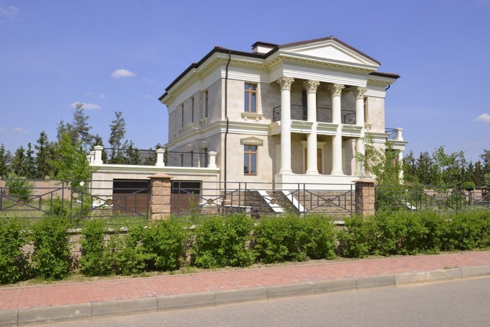 Продается дом, площадью 687.00 кв.м. Московская область, Истра городской округ, деревня Воронино