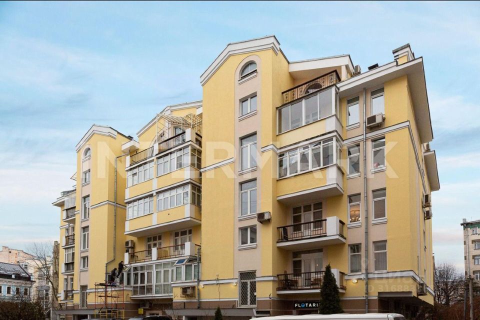 Продается 4-комнатная квартира, площадью 150.00 кв.м. Москва, переулок Казарменный, дом 3с6