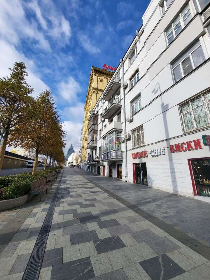 Продается 2-комнатная квартира, площадью 52.00 кв.м. Москва, улица Садовая-Самотечная, дом 11