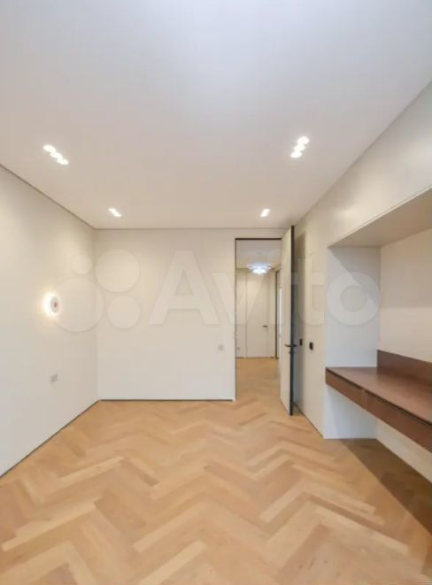 Продается 4-комнатная квартира, площадью 172.00 кв.м. Москва, переулок Неопалимовский 1-й, дом 8