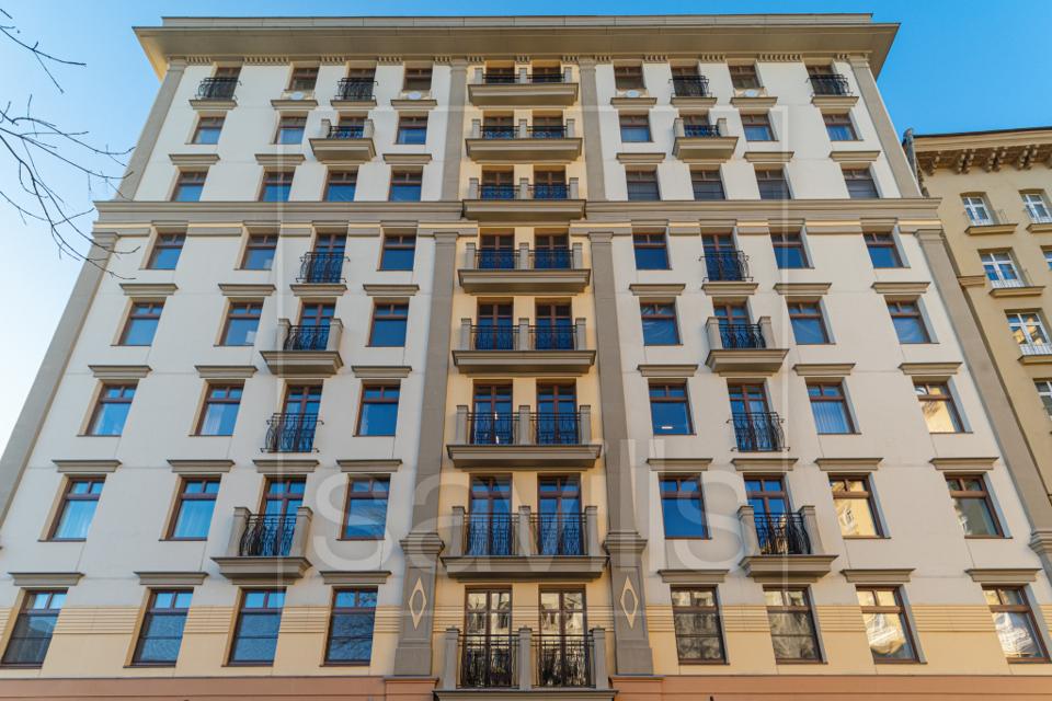 Продается 2-комнатная квартира, площадью 118.80 кв.м. Москва, переулок Каретный Малый