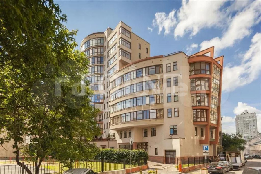 Продается 5-комнатная квартира, площадью 700.00 кв.м. Москва, переулок Старопименовский, дом 10