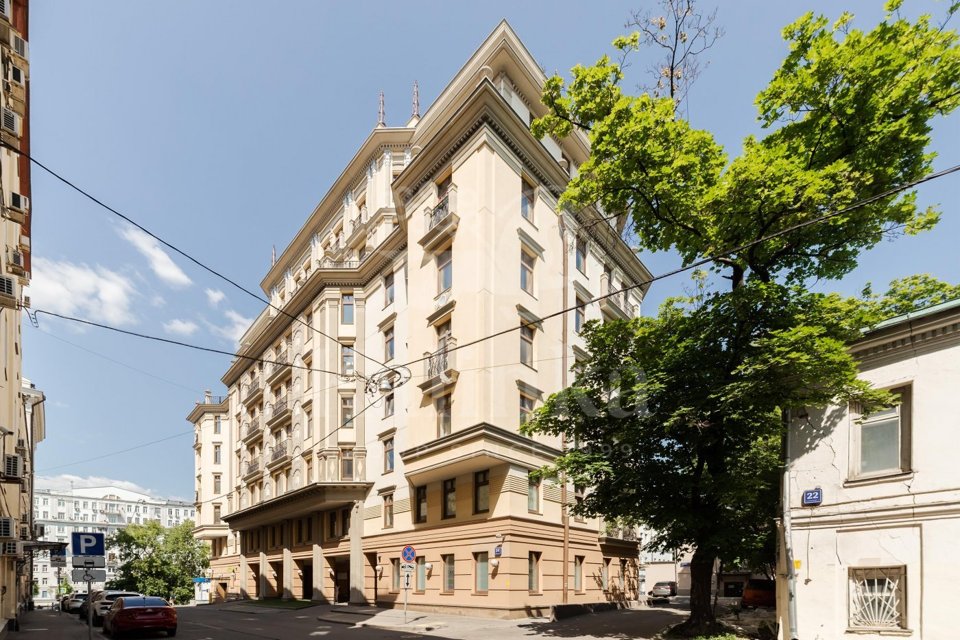 Продается 2-комнатная квартира, площадью 117.00 кв.м. Москва, переулок Каретный Большой