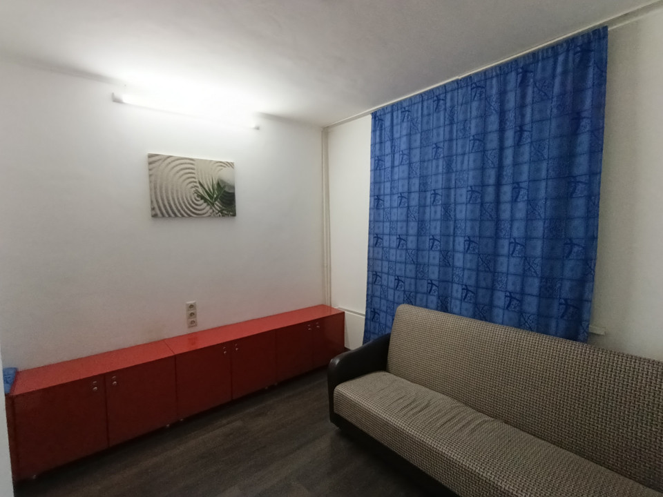 Продается 4-комнатная квартира, площадью 20.00 кв.м. Москва, улица Поречная