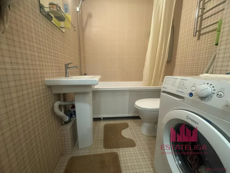 Продается 1-комнатная квартира, площадью 32.00 кв.м. Москва, улица Парковая, дом 1