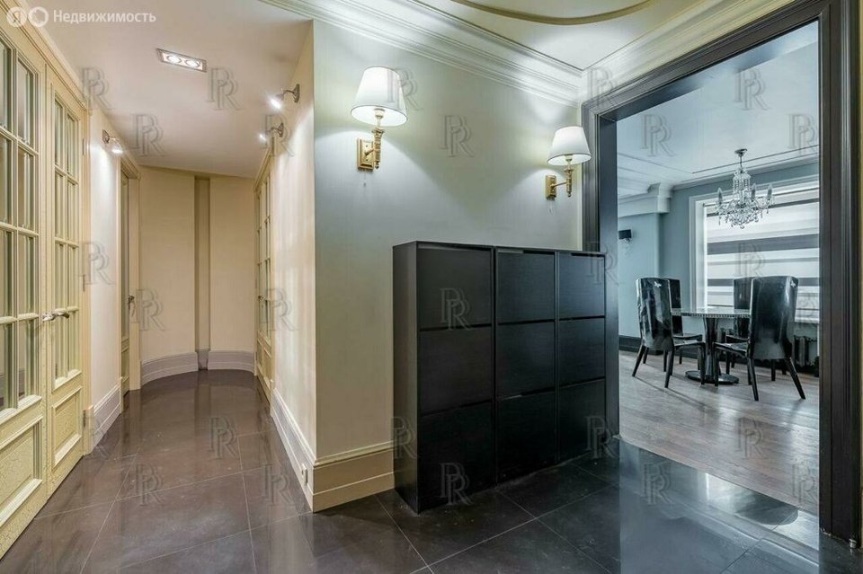 Продается 3-комнатная квартира, площадью 90.00 кв.м. Москва, переулок Козихинский Большой, дом 19/6