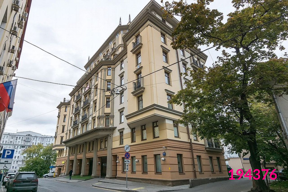 Продается 2-комнатная квартира, площадью 118.80 кв.м. Москва, переулок Каретный Большой, дом 24с2