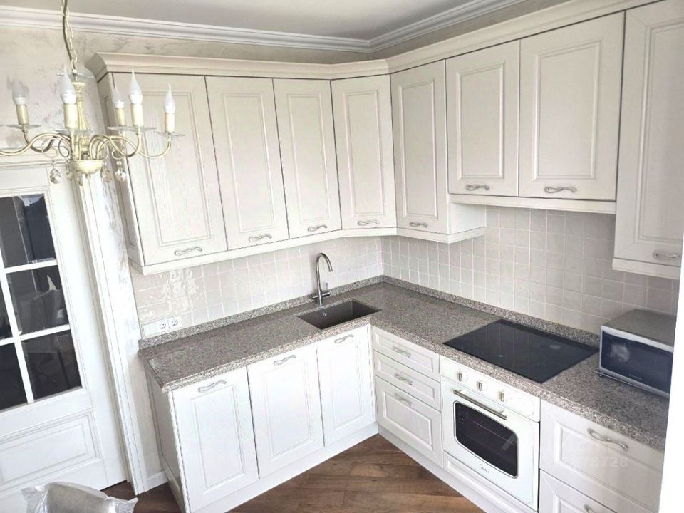 Продается 2-комнатная квартира, площадью 60.00 кв.м. Москва, улица Нежинская, дом 16