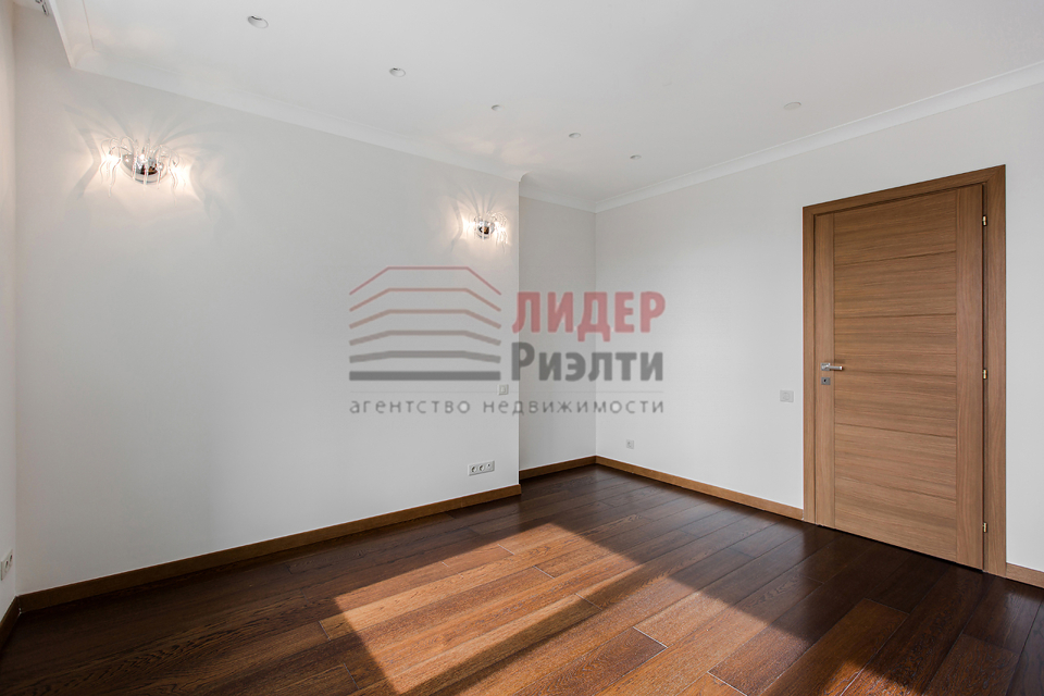 Продается 3-комнатная квартира, площадью 180.00 кв.м. Москва, Ленинский проспект, дом 111к1