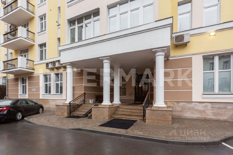 Продается 4-комнатная квартира, площадью 150.00 кв.м. Москва, переулок Казарменный, дом 3с6