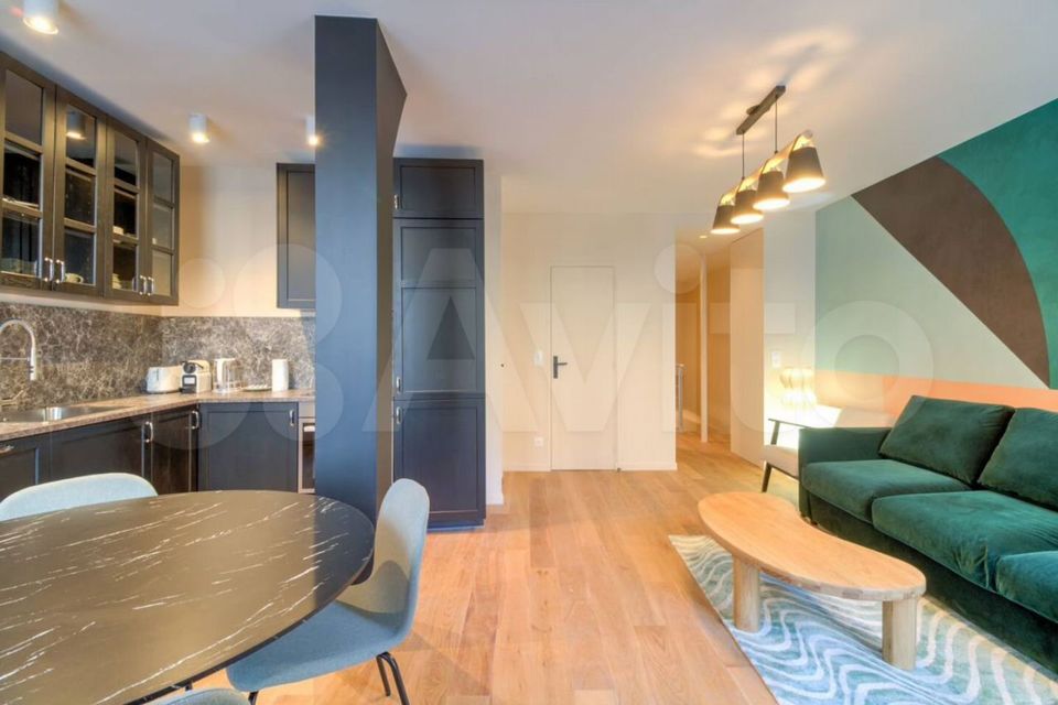 Продается 3-комнатная квартира, площадью 169.00 кв.м. Москва, переулок Зачатьевский 1-й, дом 5