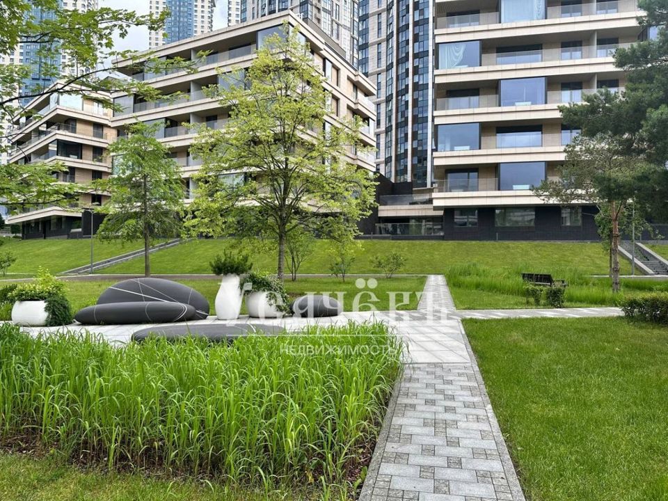 Продается 4-комнатная квартира, площадью 196.70 кв.м. Москва, улица Минская, дом 2вк4