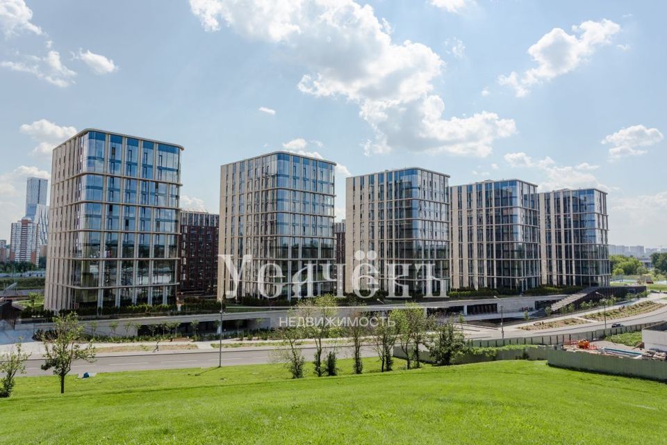 Продается 4-комнатная квартира, площадью 150.00 кв.м. Москва, улица Братьев Фонченко