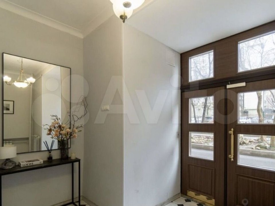 Продается 2-комнатная квартира, площадью 63.80 кв.м. Москва, набережная Смоленская, дом 2а