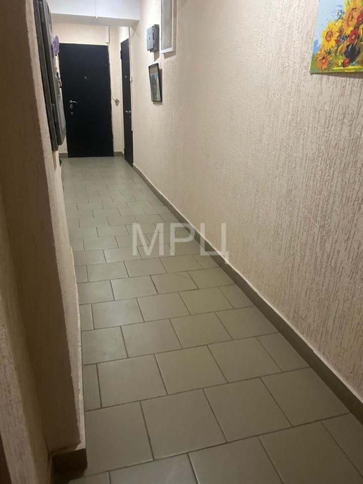 Продается 3-комнатная квартира, площадью 65.00 кв.м. Москва, Загородное шоссе, дом 9к1