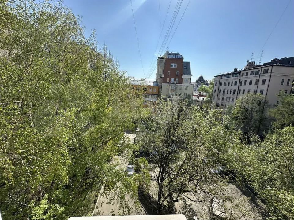 Продается 1-комнатная квартира, площадью 43.90 кв.м. Москва, переулок Козихинский Большой, дом 27с2