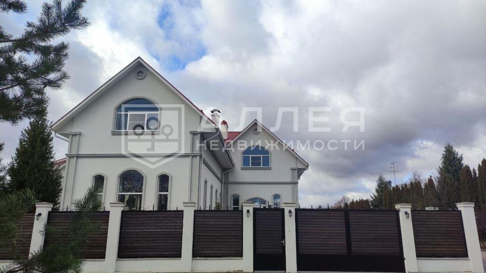 Продается дом, площадью 1500.00 кв.м. Московская область, Истра городской округ, деревня Борзые