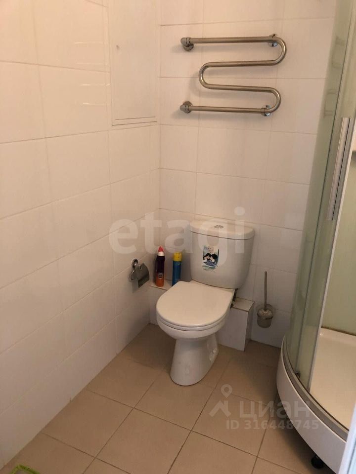 Продается 1-комнатная квартира, площадью 33.00 кв.м. Москва, улица Ярцевская, дом 24к1