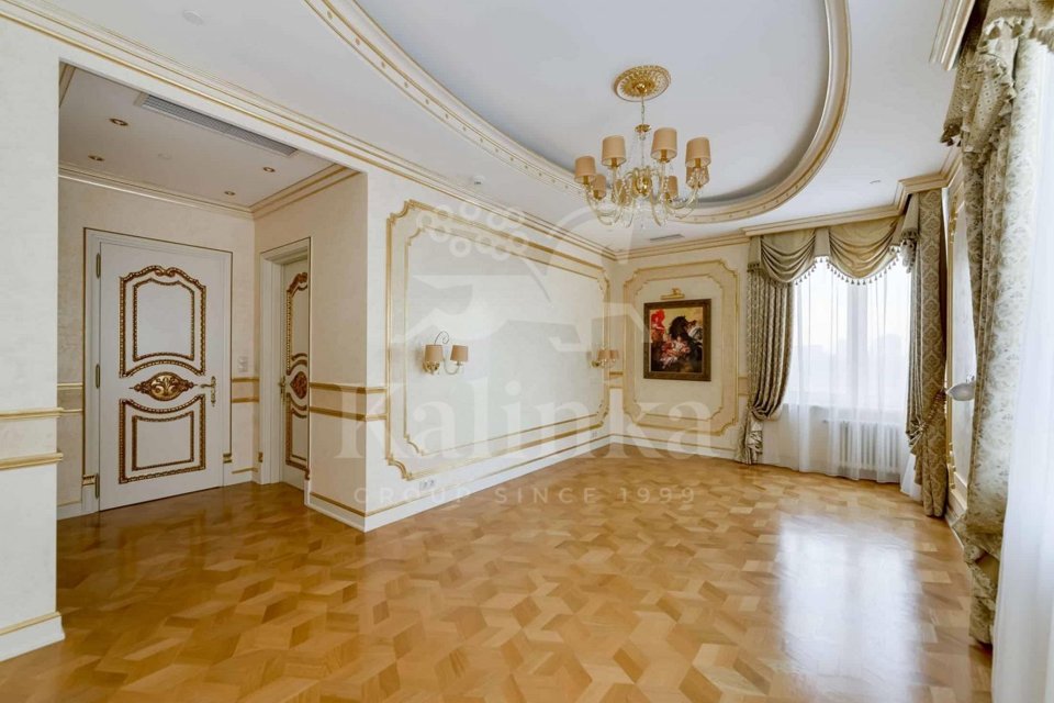 Продается 4-комнатная квартира, площадью 217.00 кв.м. Москва, улица Мосфильмовская, дом 70стр1