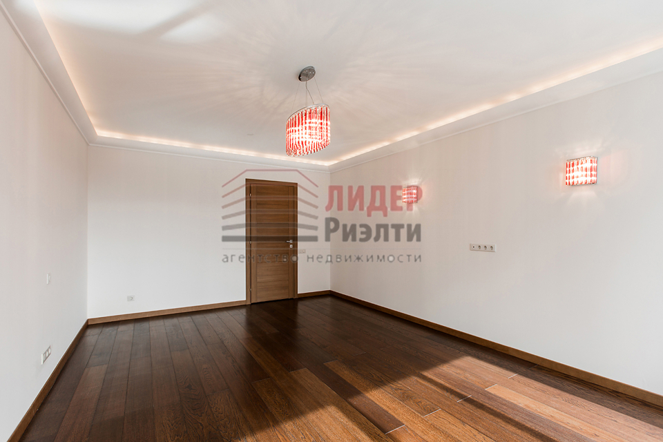 Продается 3-комнатная квартира, площадью 180.00 кв.м. Москва, Ленинский проспект, дом 111к1