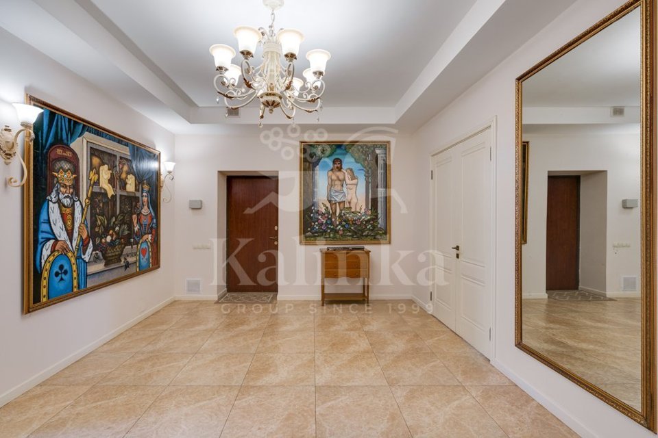 Продается дом, площадью 550.00 кв.м. Московская область, Одинцовский район, деревня Лапино