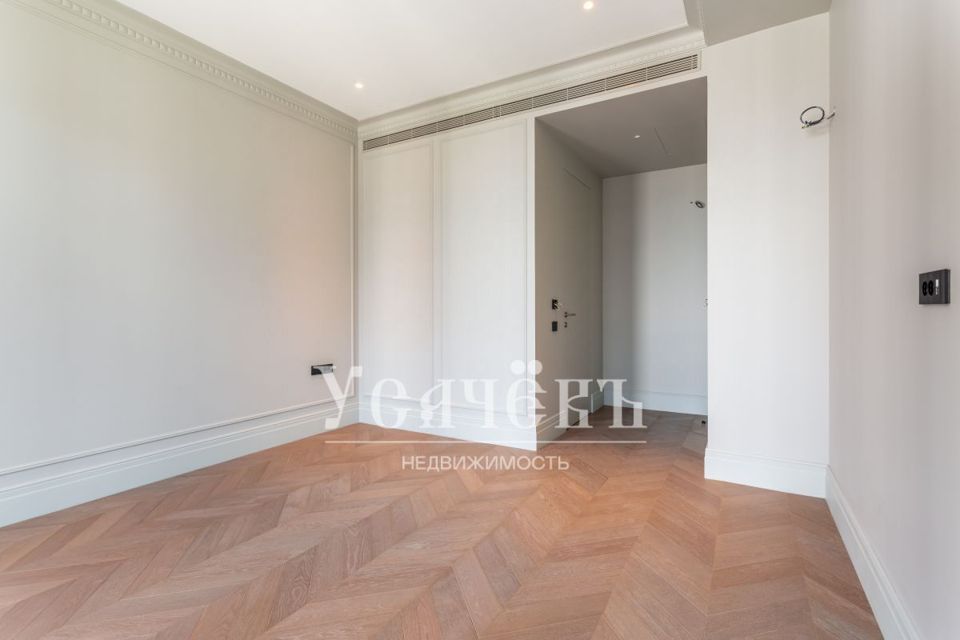 Продается 2-комнатная квартира, площадью 65.00 кв.м. Москва, улица Братьев Фонченко