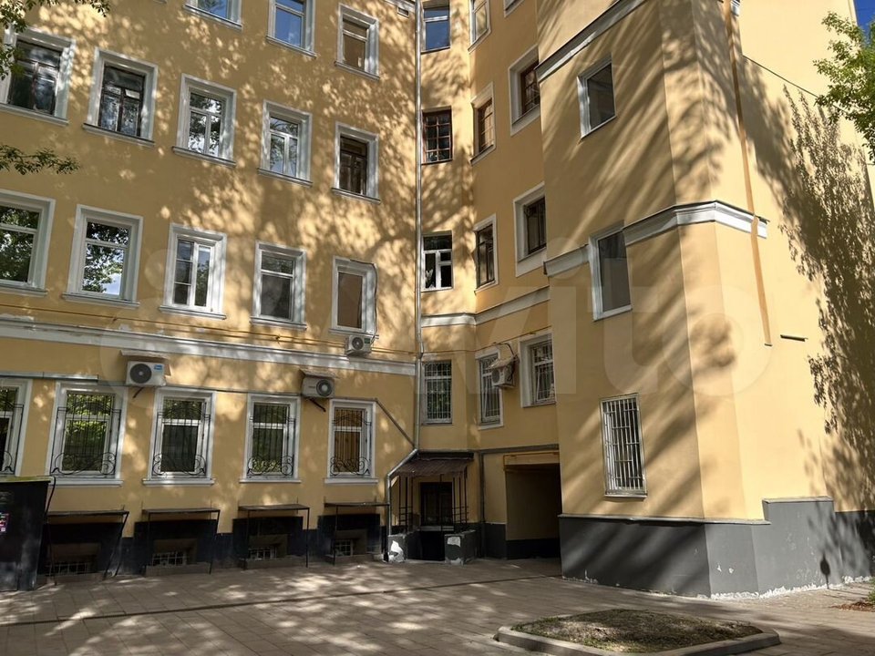 Продается 1-комнатная квартира, площадью 18.00 кв.м. Москва, улица Маросейка, дом 13с3