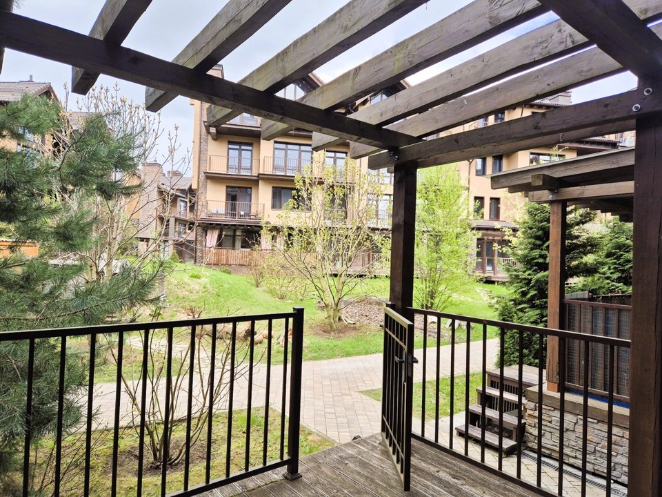 Продается 3-комнатная квартира, площадью 119.10 кв.м. Московская область, Истра городской округ, село Павловская Слобода, улица Изумрудная, дом 4к4