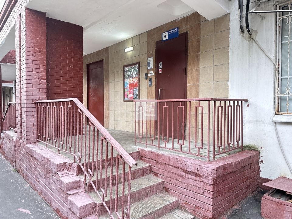 Продается 1-комнатная квартира, площадью 41.80 кв.м. Москва, Мичуринский проспект, дом 9