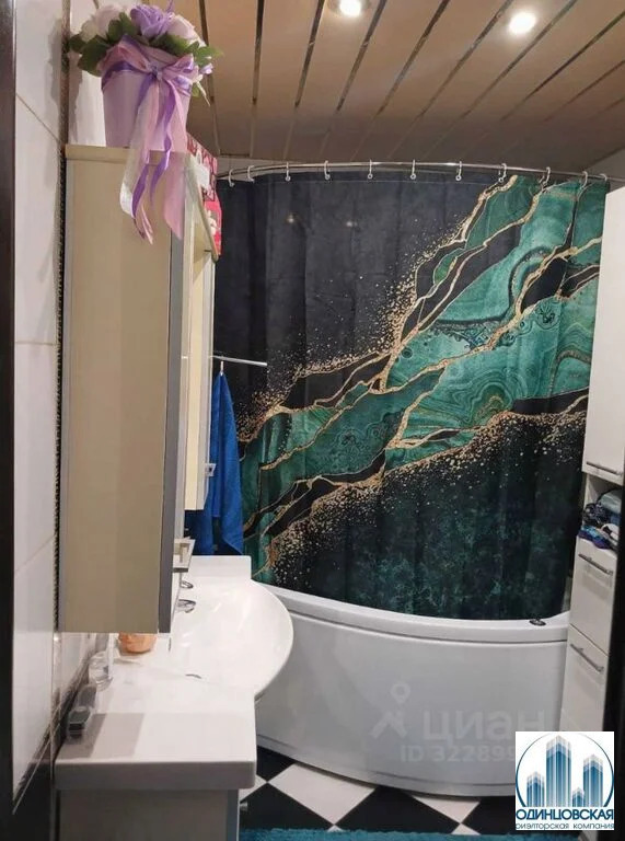 Продается 2-комнатная квартира, площадью 54.60 кв.м. Московская область, Одинцовский район, поселок городского типа ВНИИССОК, улица Дружбы, дом 7