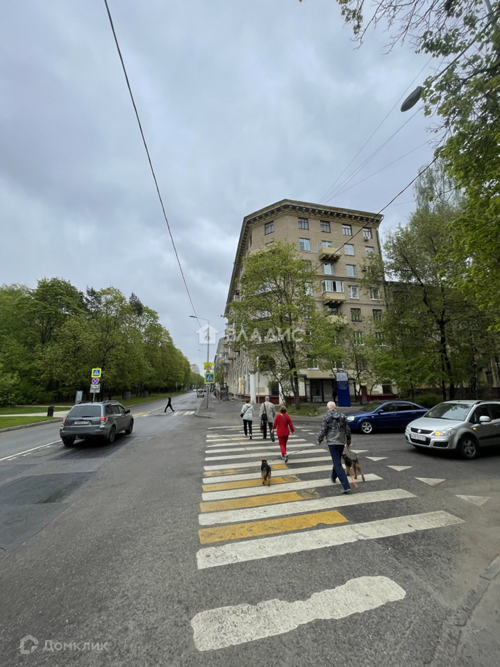 Продается 2-комнатная квартира, площадью 72.00 кв.м. Москва, улица Маршала Василевского, дом 5к1