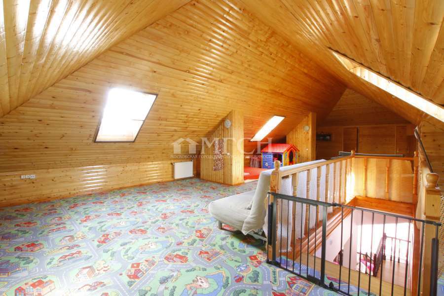 Продается дом, площадью 440.00 кв.м. Московская область, Одинцовский район, село Успенское, улица Центральная