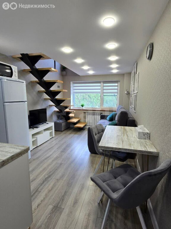 Продается 1-комнатная квартира, площадью 37.00 кв.м. Москва, улица Домодедовская, дом 4