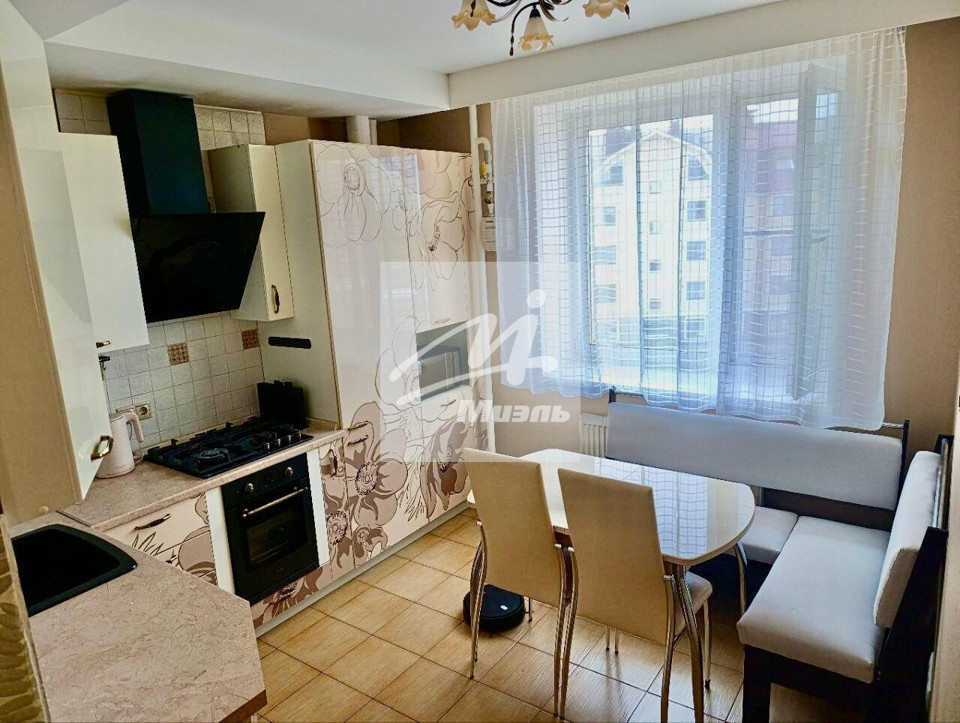 Продается 1-комнатная квартира, площадью 40.20 кв.м. Московская область, Дмитровский городской округ, село Озерецкое, Радости бульвар, дом 16