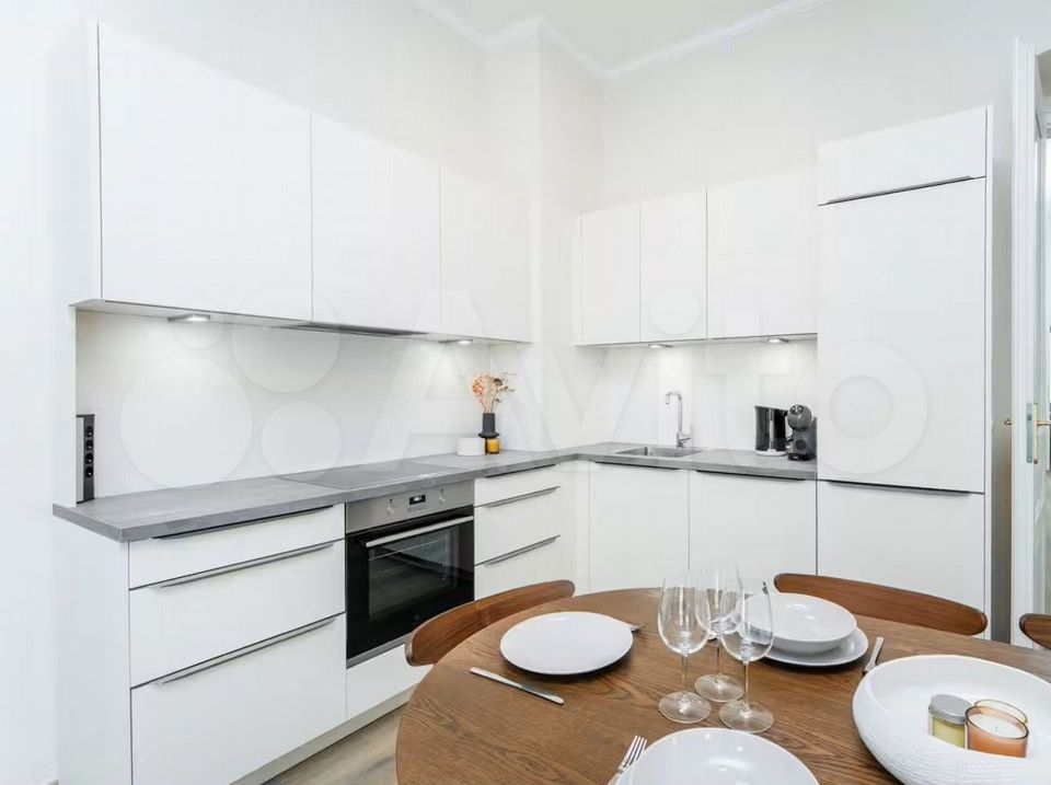 Продается 4-комнатная квартира, площадью 142.00 кв.м. Москва, улица Трубецкая, дом 12