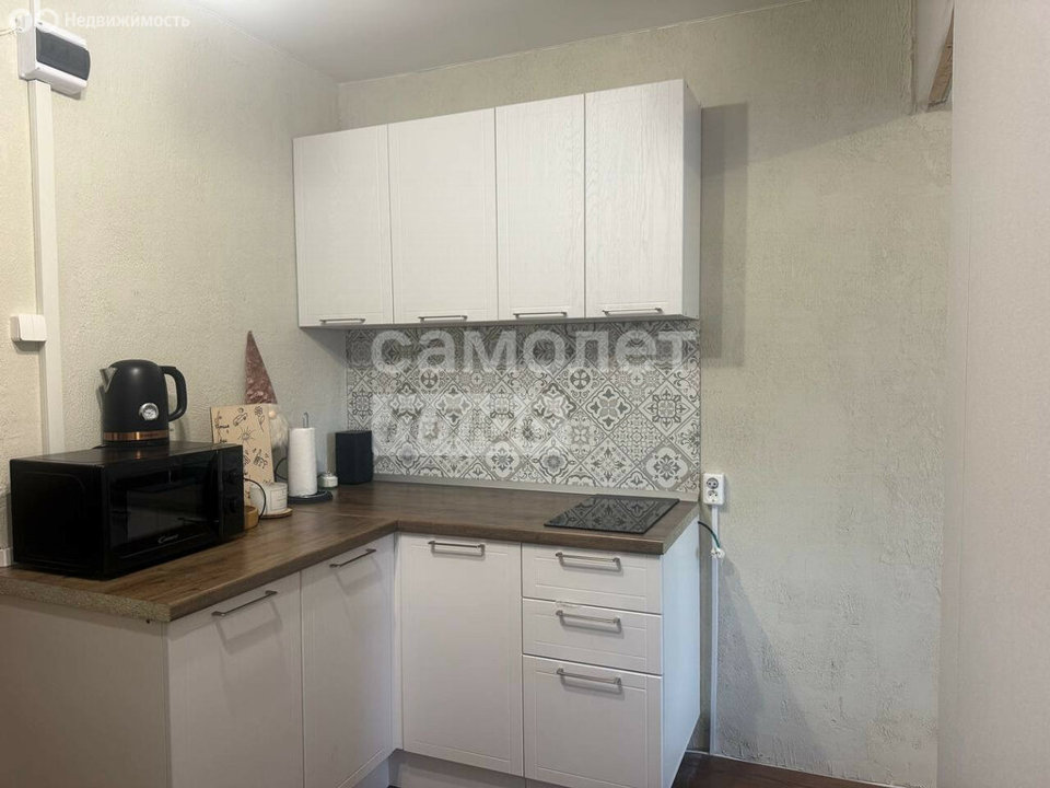 Продается 1-комнатная квартира, площадью 19.00 кв.м. Москва, Аминьевское шоссе, дом 11