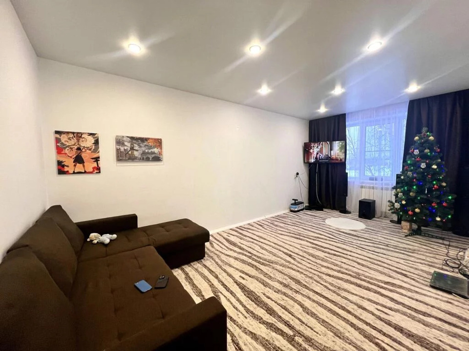 Продается 2-комнатная квартира, площадью 56.00 кв.м. Московская область, Волоколамский район, деревня Рахманово, дом 2А