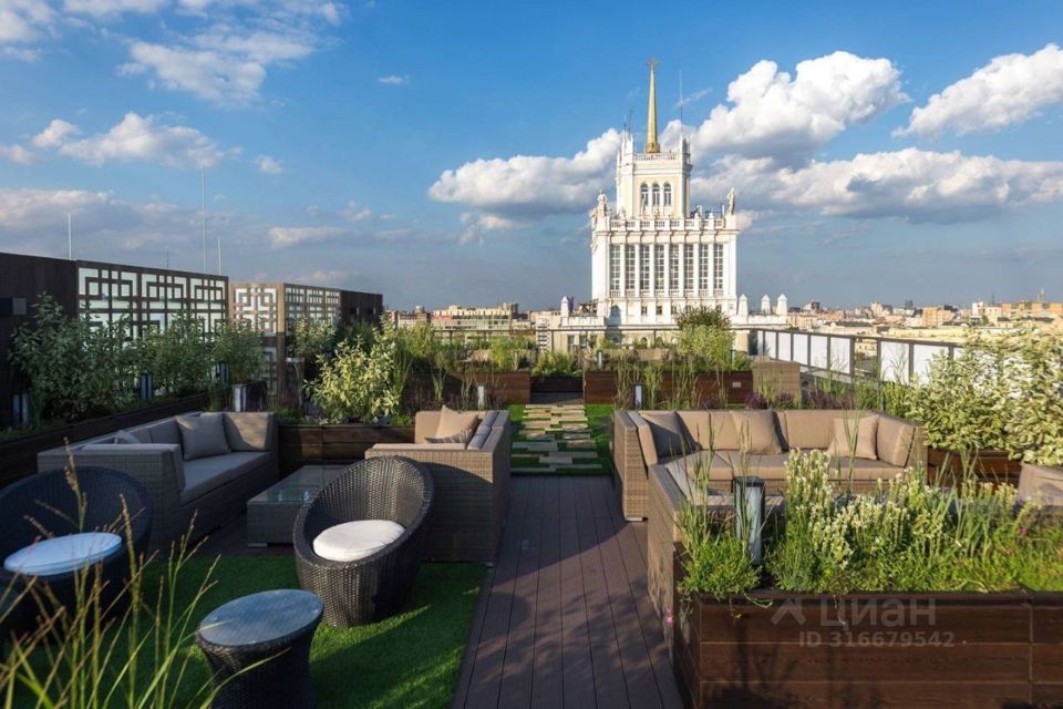 Продается 2-комнатная квартира, площадью 125.00 кв.м. Москва, улица Большая Садовая, дом 5к1