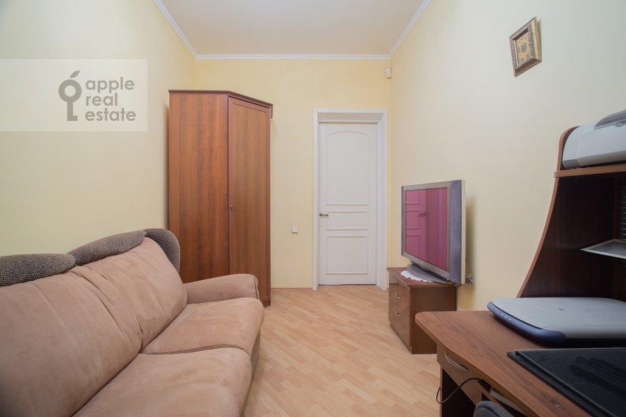 Продается 4-комнатная квартира, площадью 120.00 кв.м. Москва, переулок Козихинский Большой, дом 8