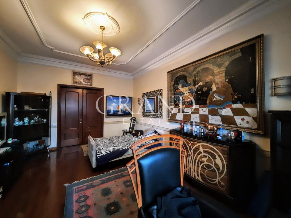 Продается 3-комнатная квартира, площадью 103.00 кв.м. Москва, улица Смоленская, дом 2А